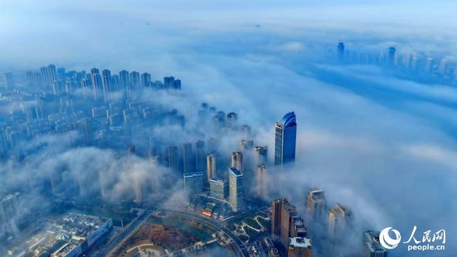 江西南昌：晨雾飘渺 宛如仙境_江西南昌：晨雾飘渺 宛如仙境_