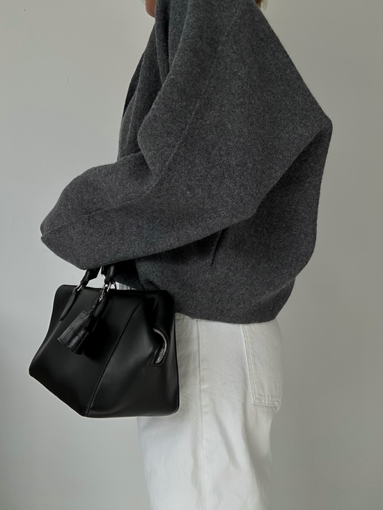 顺从冷空气的召唤，用最素的颜色穿出最特别的味道__顺从冷空气的召唤，用最素的颜色穿出最特别的味道