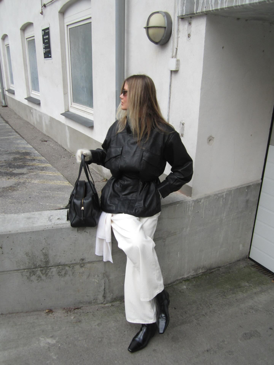 _顺从冷空气的召唤，用最素的颜色穿出最特别的味道_顺从冷空气的召唤，用最素的颜色穿出最特别的味道