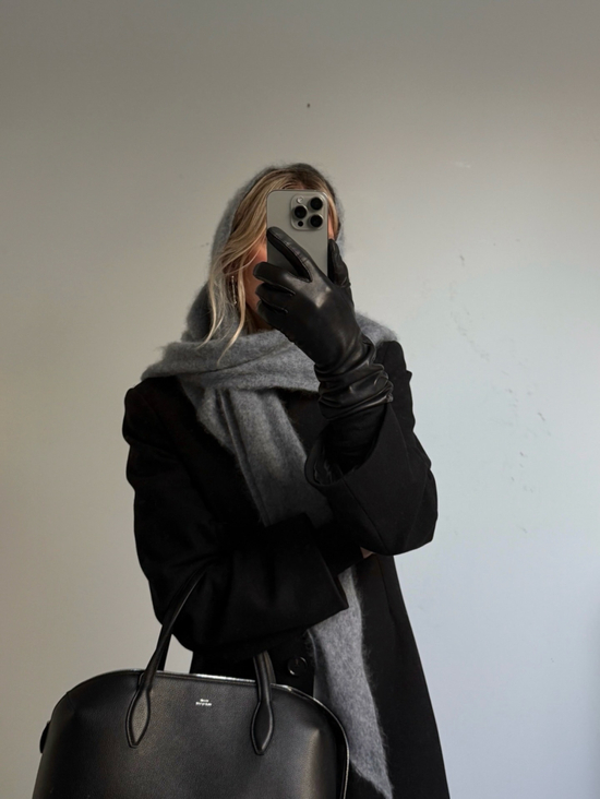 _顺从冷空气的召唤，用最素的颜色穿出最特别的味道_顺从冷空气的召唤，用最素的颜色穿出最特别的味道