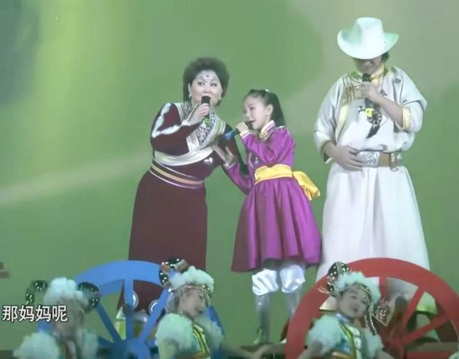 春晚节目歌曲吉祥三宝__春晚唱吉祥三宝的那男子