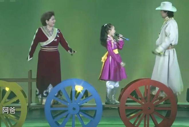 春晚节目歌曲吉祥三宝__春晚唱吉祥三宝的那男子