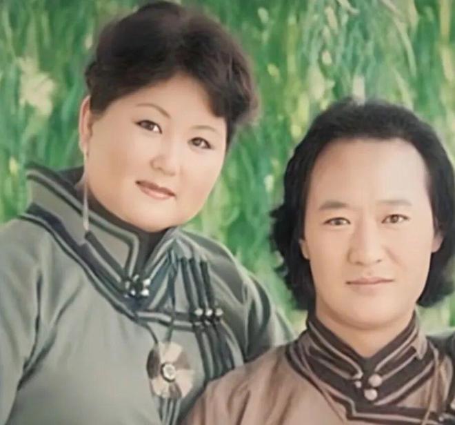 春晚节目歌曲吉祥三宝__春晚唱吉祥三宝的那男子