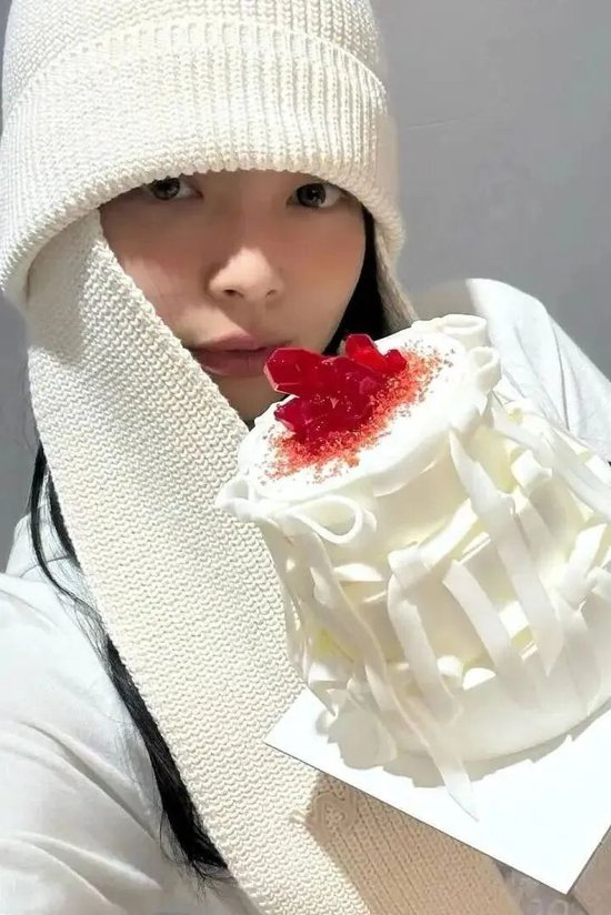 _带耳朵的帽子叫什么_帽子明星