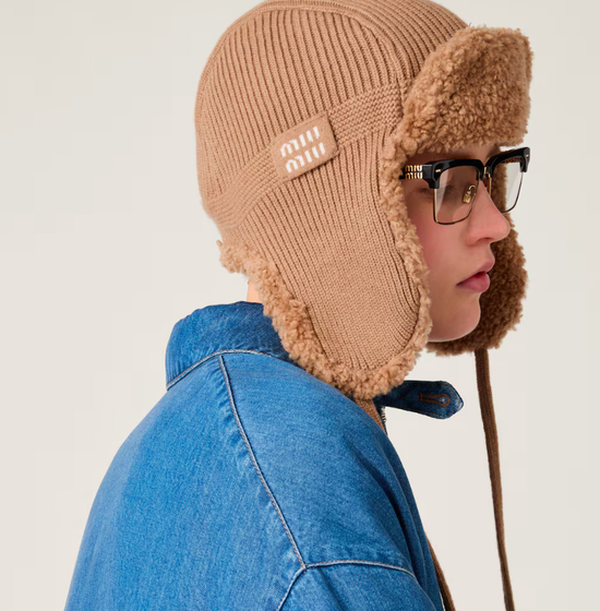 带耳朵的帽子叫什么__帽子明星