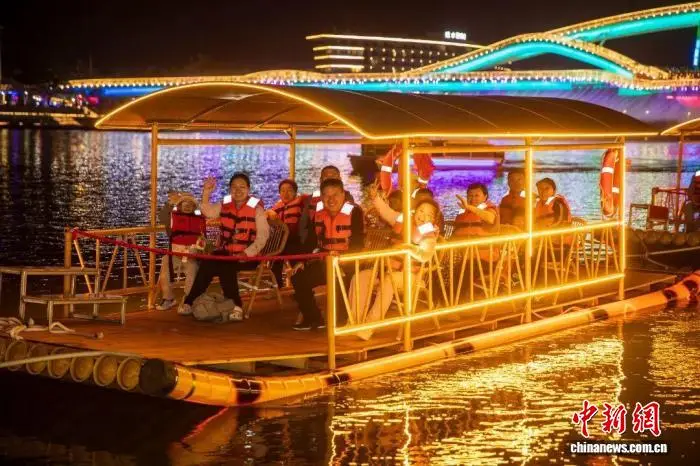 _春节“新”意浓 海南多元玩法解锁旅游新体验_春节“新”意浓 海南多元玩法解锁旅游新体验