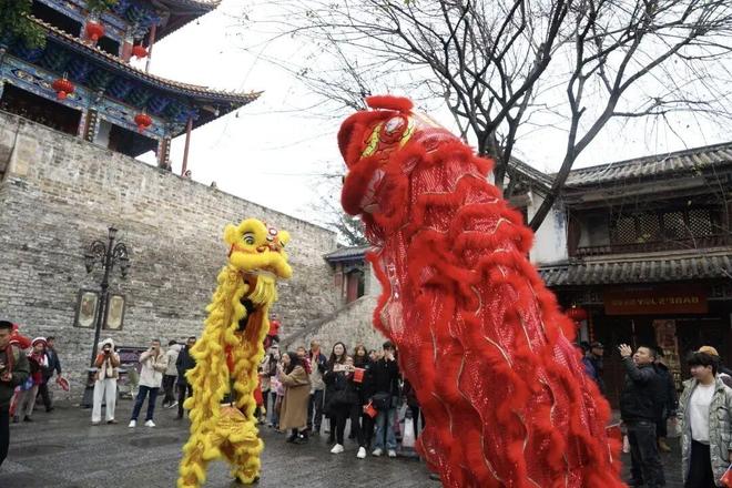 _大理火车站怎么去古城_去大理住古城还是洱海