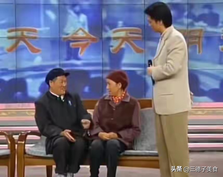 _蔡明第一年上春晚_春晚和蔡明搭档的是谁