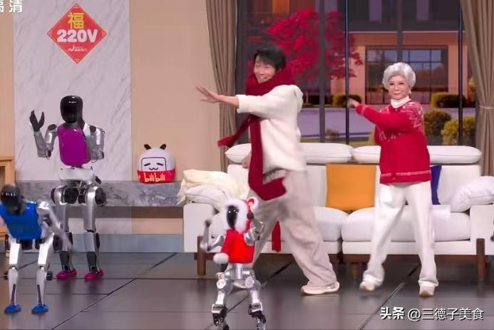 春晚和蔡明搭档的是谁_蔡明第一年上春晚_