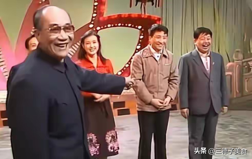 _蔡明第一年上春晚_春晚和蔡明搭档的是谁