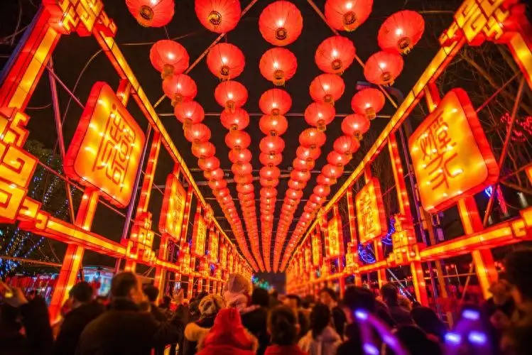 订单激增300%！9天长假证明：只要时间给够，中国人真舍得花钱！