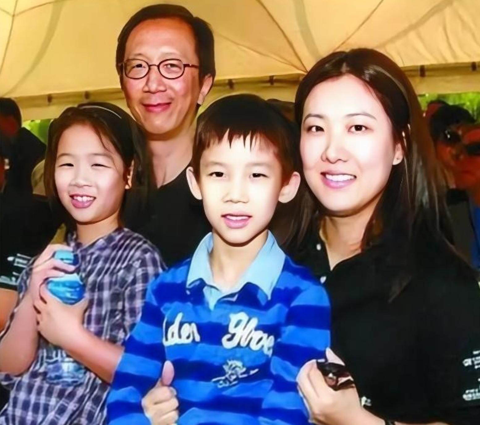 恩爱24年敌不过现实，48岁伏明霞和74岁梁锦松的年龄差终究是道坎_恩爱24年敌不过现实，48岁伏明霞和74岁梁锦松的年龄差终究是道坎_