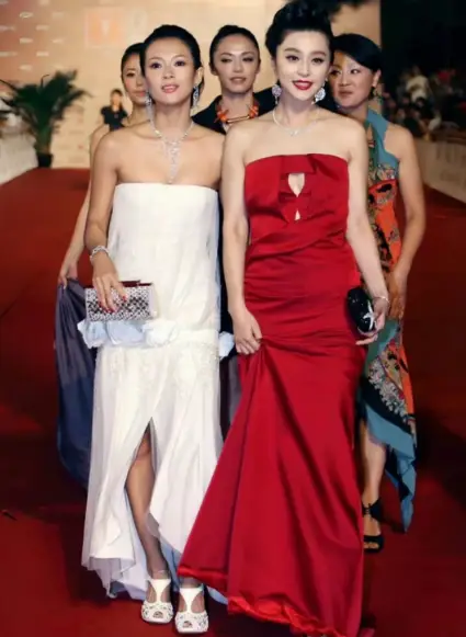 王菲眉毛化妆_王菲眉毛_