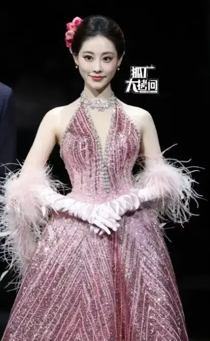 王菲眉毛化妆_王菲眉毛_