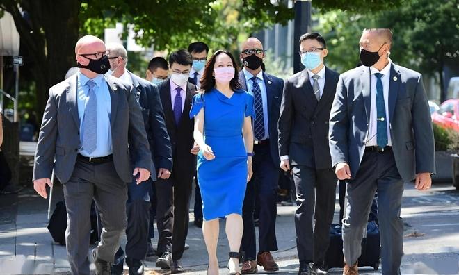 _安娜娜吖_安娜sui