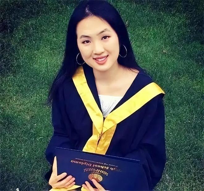 安娜sui_安娜娜吖_