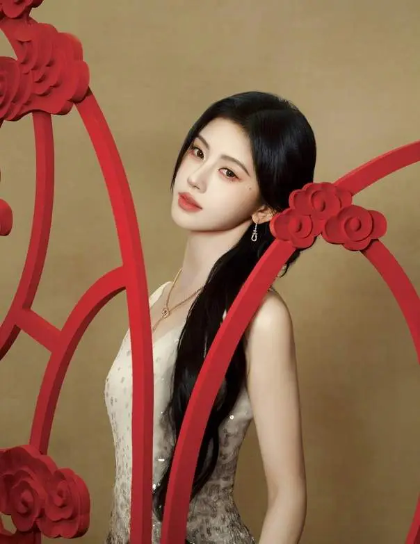 _杨幂芭莎珠宝_杨幂珠宝代言图片