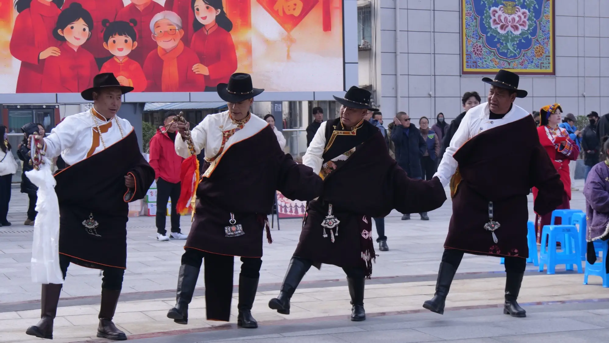 阿坝州黑水县：新春游园籽籽连心 高原欢歌共筑同心