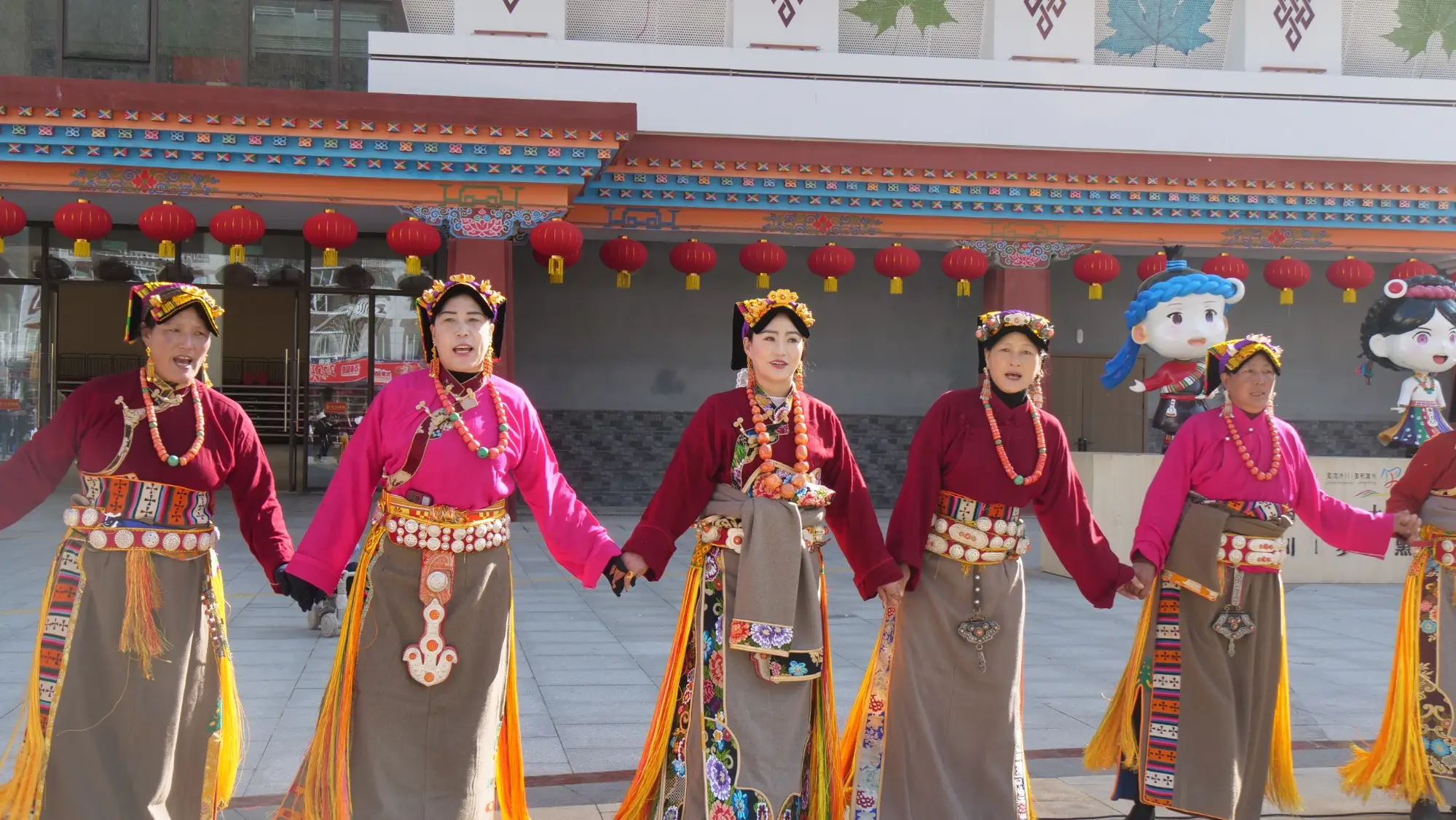 阿坝州黑水县：新春游园籽籽连心 高原欢歌共筑同心__阿坝州黑水县：新春游园籽籽连心 高原欢歌共筑同心