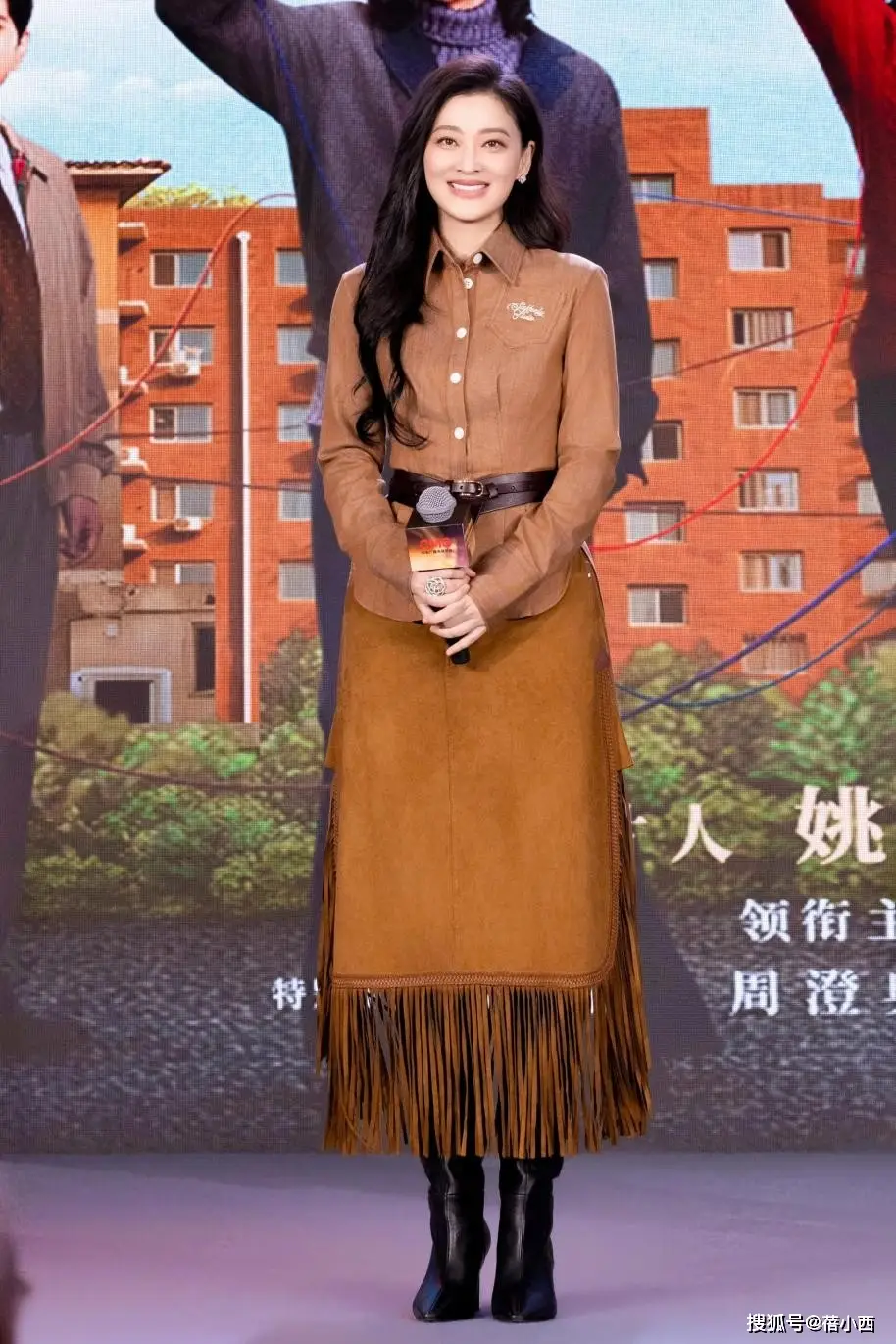 _西装半身裙_西装半身裙配什么鞋子