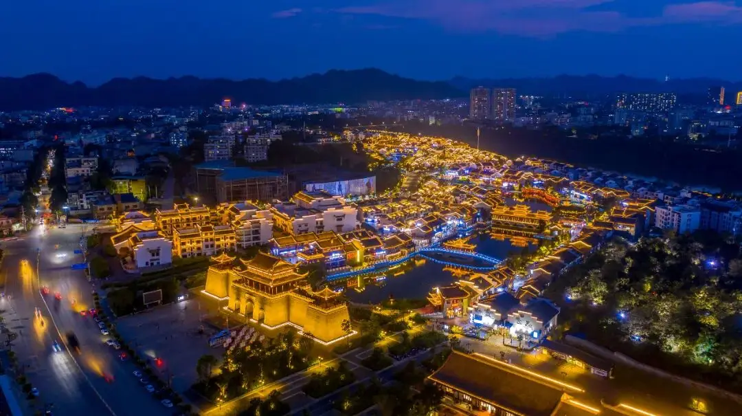 错峰出行在文中是指_温馨提示还是温馨提醒_