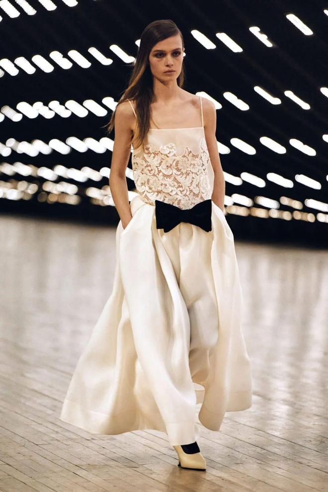 _2021纽约春夏时装秀_春夏纽约时装周