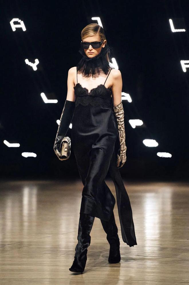 2021纽约春夏时装秀__春夏纽约时装周