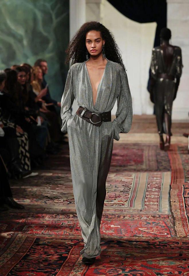 _2021纽约春夏时装秀_春夏纽约时装周