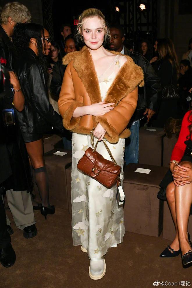 春夏纽约时装周__2021纽约春夏时装秀