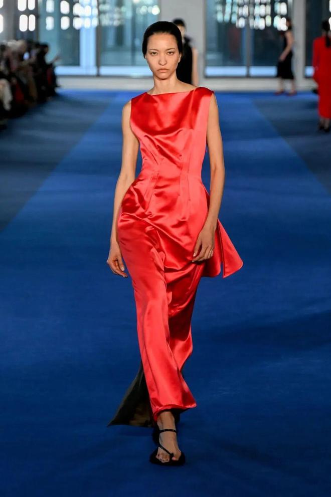 _2021纽约春夏时装秀_春夏纽约时装周