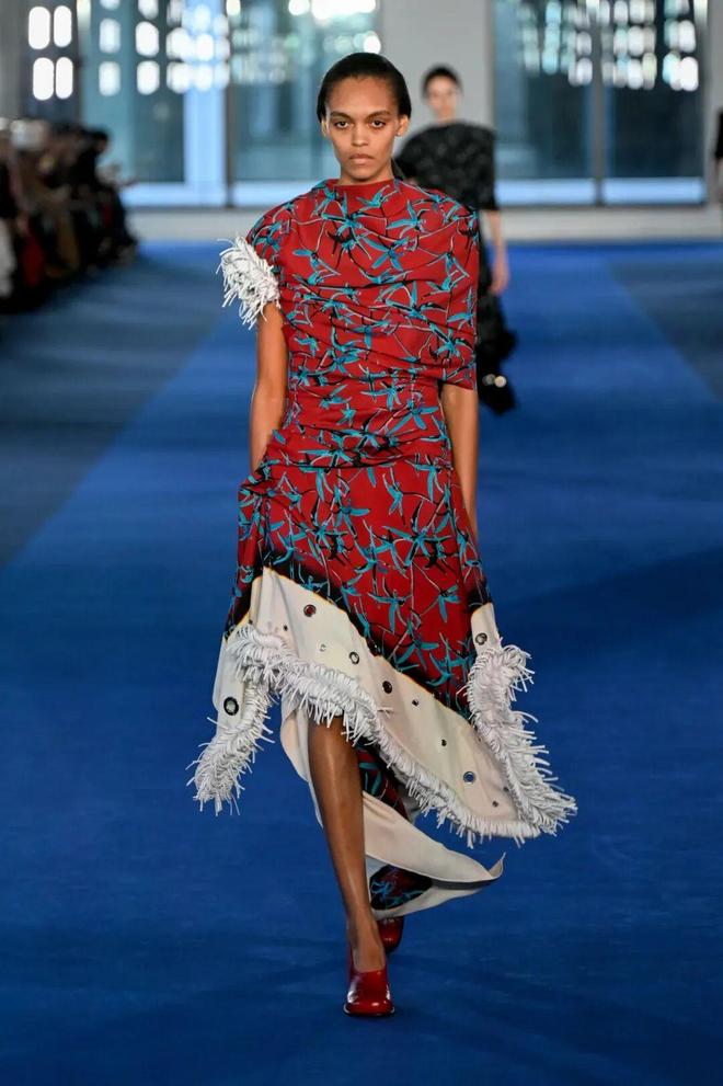 春夏纽约时装周__2021纽约春夏时装秀