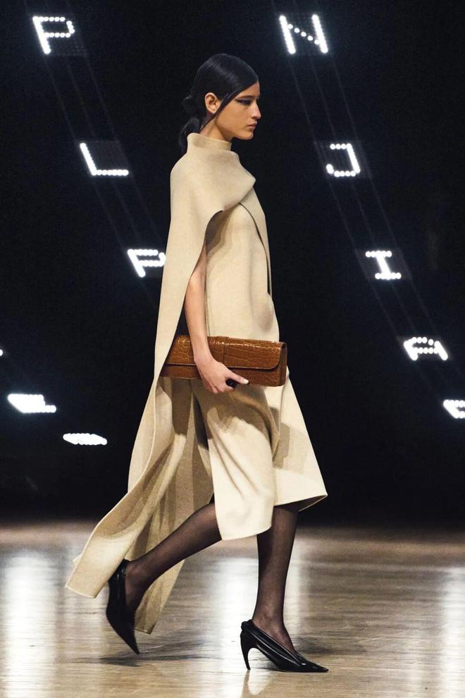 春夏纽约时装周__2021纽约春夏时装秀