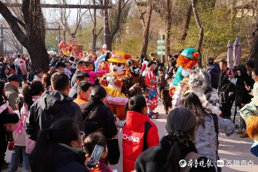 单日客流超3万人，济南野生动物世界多重惊喜伴游客过大年