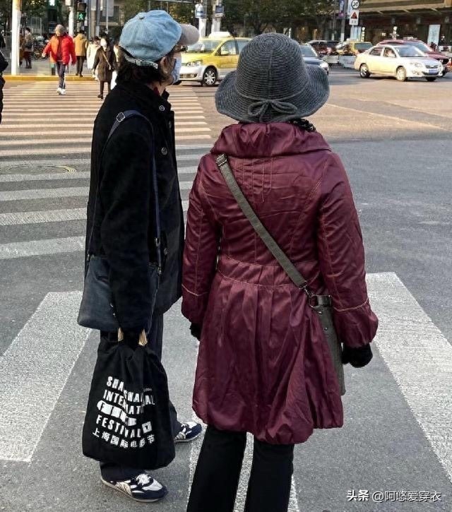 比变老更可怕的是穿“老年装”!自以为时髦,实际“大妈感”很重