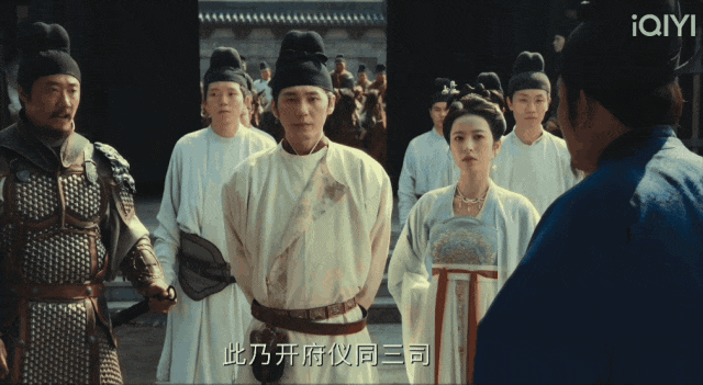 一边捧上天一边骂退圈，这位新晋顶流到底冤不冤_一边捧上天一边骂退圈，这位新晋顶流到底冤不冤_