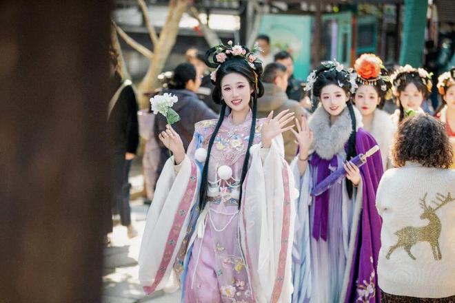 古城有什么活动_春节游古城_