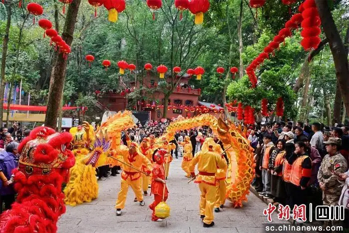 2026资中新春庙会：市民和游客沉浸式体验新春年味__2026资中新春庙会：市民和游客沉浸式体验新春年味