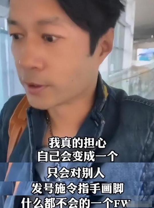 浴缸陪睡、洗内裤接口水、跪地服务，这些明星不把助理当人看！__浴缸陪睡、洗内裤接口水、跪地服务，这些明星不把助理当人看！