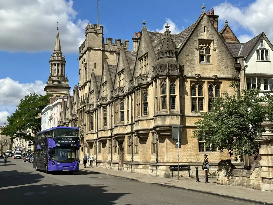 上海旅游当地导游__最新上海导游证免门票
