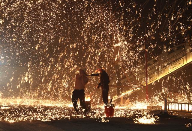 _燃爆初一!溱洧水城单日客流破十万,新春年味拉满全城_燃爆初一!溱洧水城单日客流破十万,新春年味拉满全城