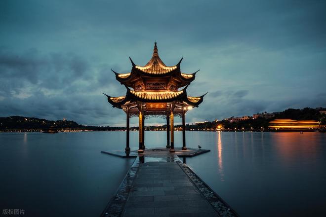 恩骨08:德龙清场,护短到底__恩骨08:德龙清场,护短到底