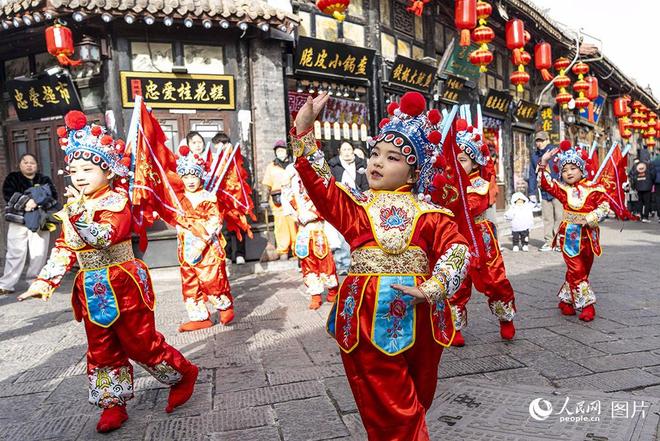 人间烟火味年味正浓时_人间烟火处年味渐浓时_