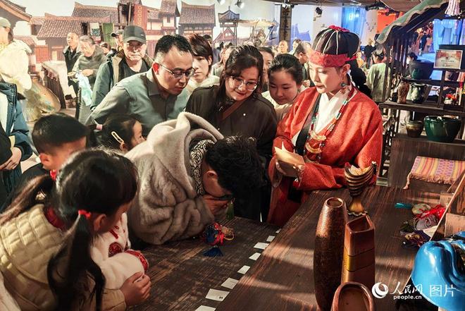 人间烟火味年味正浓时_人间烟火处年味渐浓时_