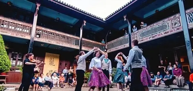 中国又一城市被“占领”，37万外国人赖着不走，目的却不是旅游？__中国又一城市被“占领”，37万外国人赖着不走，目的却不是旅游？