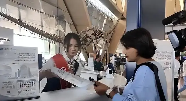 _中国又一城市被“占领”，37万外国人赖着不走，目的却不是旅游？_中国又一城市被“占领”，37万外国人赖着不走，目的却不是旅游？