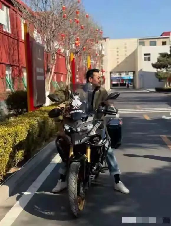 回去看奶奶带什么东西__回家探望奶奶给多少钱