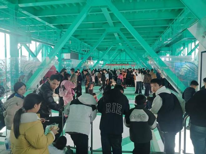 客流突破4万！花江峡谷大桥桥旅融合服务区成新春打卡新高地