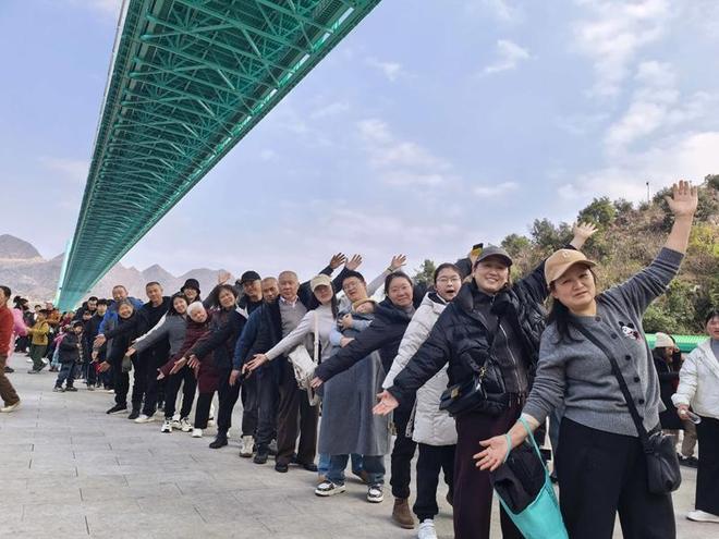 峡谷桥梁建造__大峡谷大桥