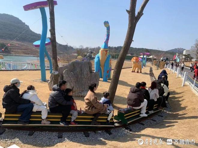 日照西山岚里景区春节火爆出圈,生态民俗文旅融合点亮新春