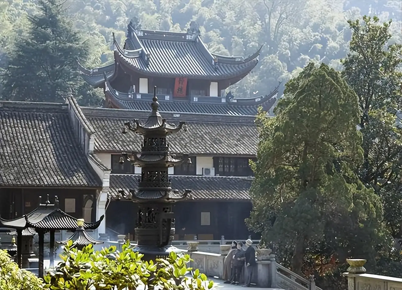 耗费12亿人民币,修建完成的“世界最高佛”,如今水喝不起拜不起_耗费12亿人民币,修建完成的“世界最高佛”,如今水喝不起拜不起_